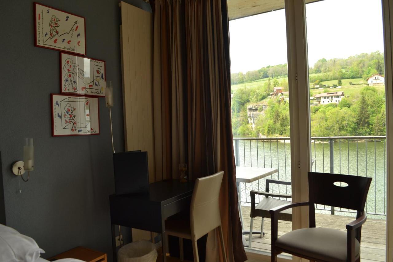 Hotel Les Rives Du Doubs Les Brenets Exterior foto