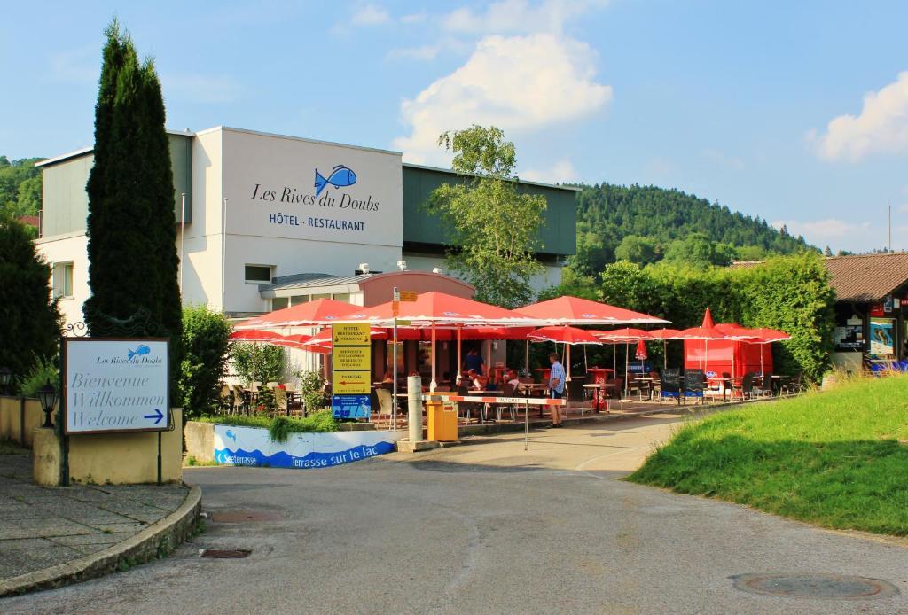 Hotel Les Rives Du Doubs Les Brenets Exterior foto
